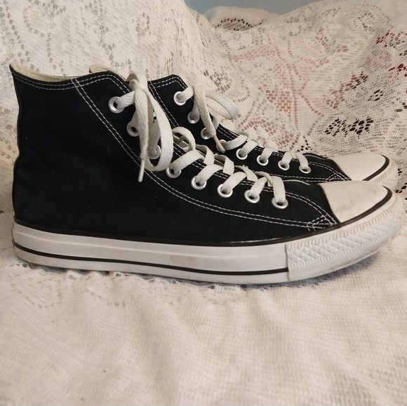 Converse High Tops, Men's Sz 10, Women Sz 12 - Picture 4 of 5